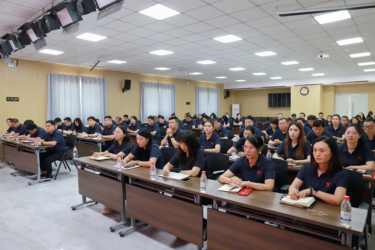 1-会议现场 (2).jpg